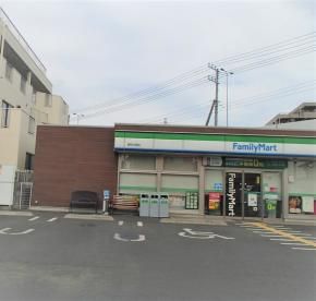 ファミリーマート 越谷大里店の画像