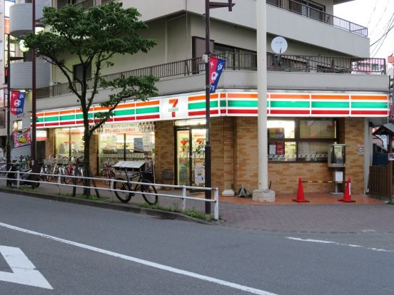 セブンイレブン 府中駅北口店の画像