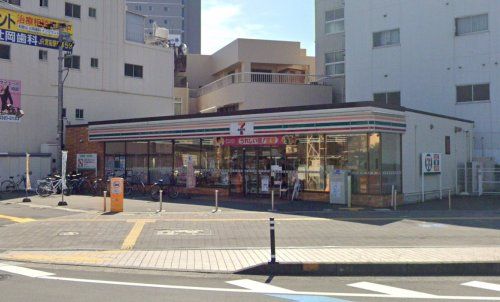 セブンイレブン 和歌山市駅前店の画像