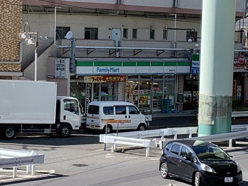 ファミリーマート横浜峰沢町の画像