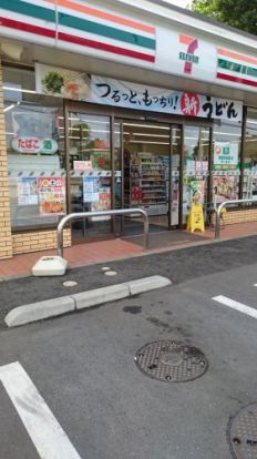 セブンイレブン 大宮中釘店の画像