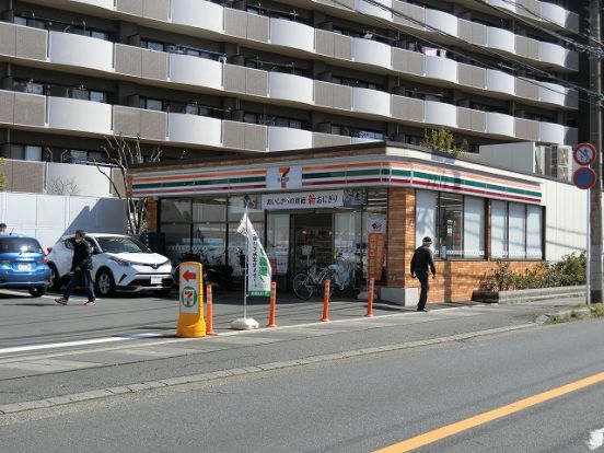 セブンイレブン 市川鬼高3丁目店の画像