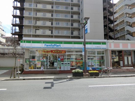 ファミリーマート 本八幡駅南口店の画像
