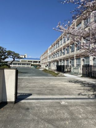 名古屋市立長良中学校の画像