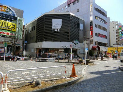 マツモトキヨシ matsukiyoLAB 本八幡駅前店の画像
