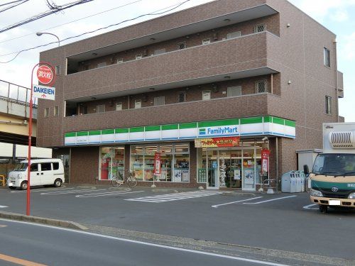 ファミリーマート 市川下貝塚二丁目店の画像