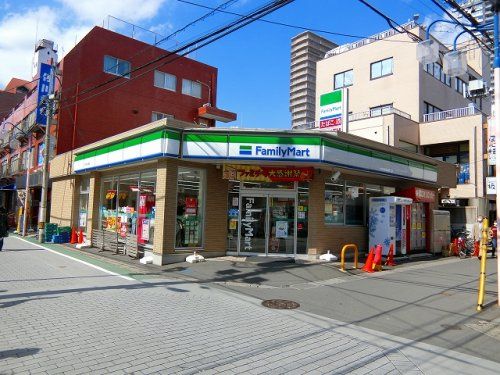 ファミリーマート 市川南八幡店の画像