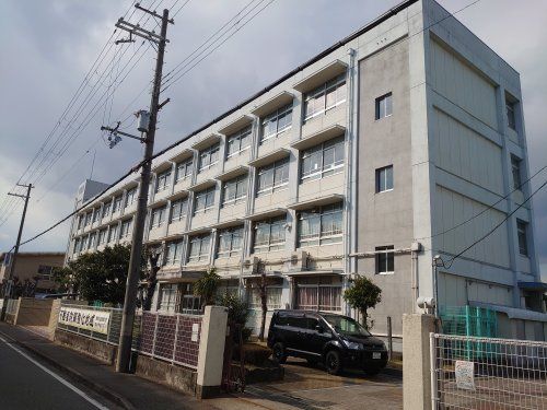 東小学校の画像