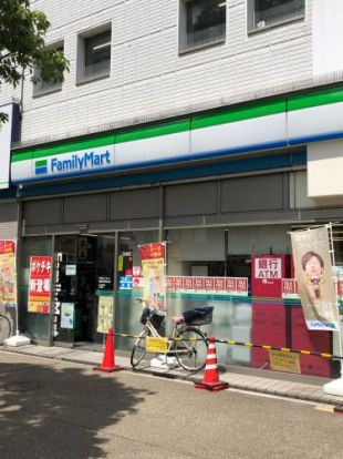 ファミリーマート 西新井駅東口店の画像