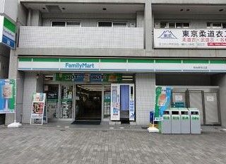 ファミリーマート 初台駅北口店の画像