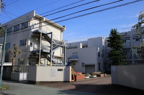 名古屋市立西築地小学校の画像