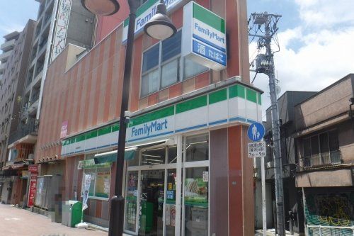 ファミリーマート 東中野駅前店の画像