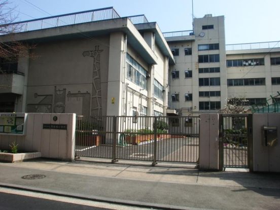 横浜市立南吉田小学校の画像