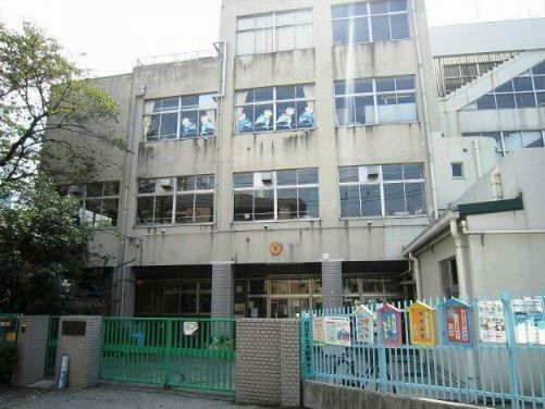 文京区立 指ケ谷小学校の画像