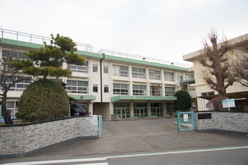 岡崎小学校の画像