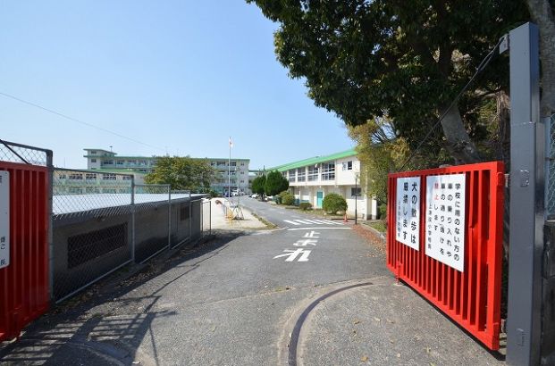上津役小学校の画像