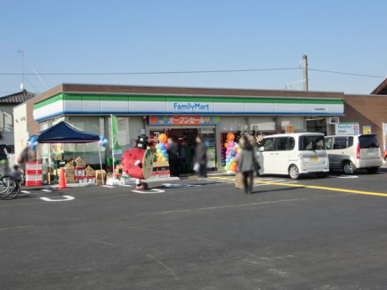 ファミリーマート 川越笠幡駅東店の画像