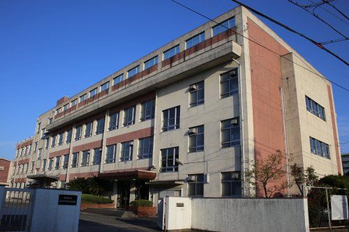 名古屋市立日比野中学校南校舎の画像