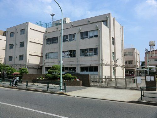 世田谷区立千歳中学校の画像