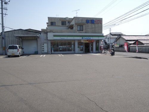 ファミリーマート松山松ノ木店の画像