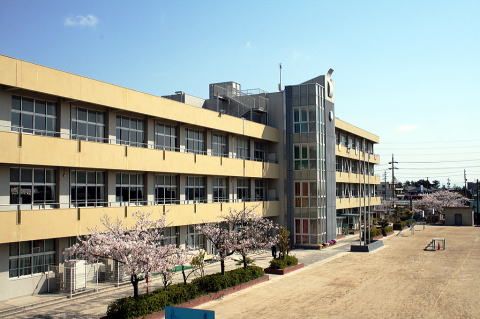 蟹江町立新蟹江小学校の画像