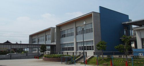 蟹江町立須西小学校の画像