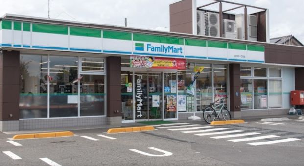 ファミリーマート 宮沢町一丁目店の画像