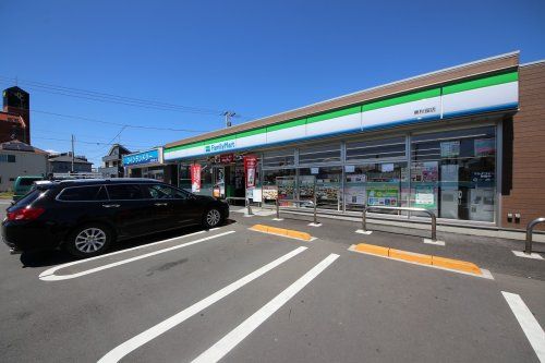 ファミリーマート　東秋留店の画像