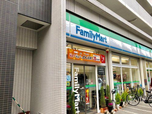 ファミリーマート JR立花駅前店の画像