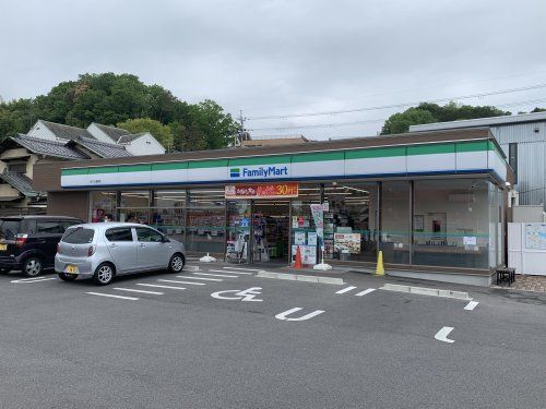 ファミリーマートおごと温泉店の画像