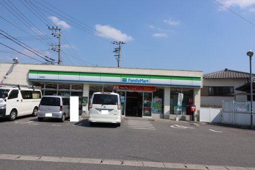 ファミリーマート 大津黒津店の画像