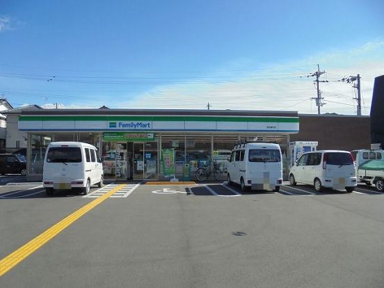 ファミリーマート高知瀬戸店の画像