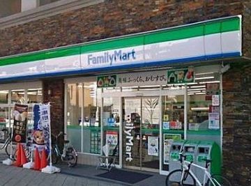 ファミリーマート 中崎南店の画像