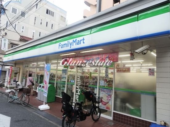 ファミリーマート 新丸子駅西口店の画像