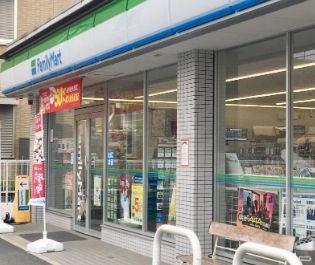 ファミリーマート 北区浮間三丁目店の画像