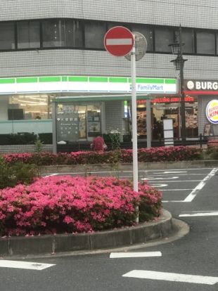 ファミリーマート 大塚駅南口店の画像