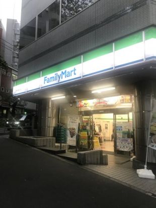 ファミリーマート 南大塚通り店の画像