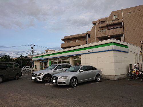 ファミリーマート 三鷹牟礼店の画像