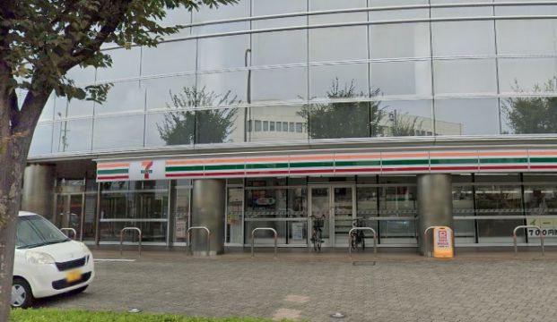 セブンイレブン八尾南駅前店の画像