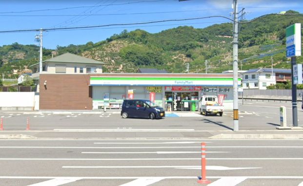ファミリーマート 有田川水尻店の画像