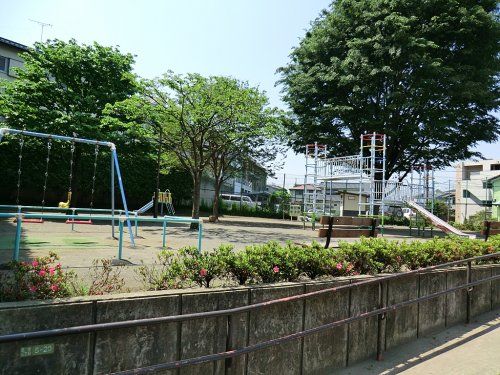 弦巻三丁目東公園の画像