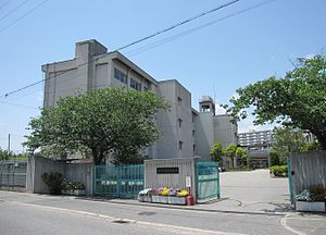 真砂中学校の画像