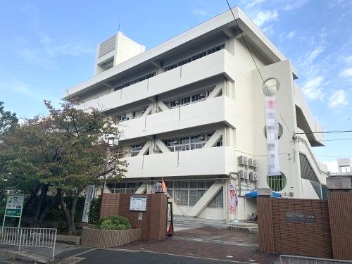 吹田市立千里第二小学校の画像