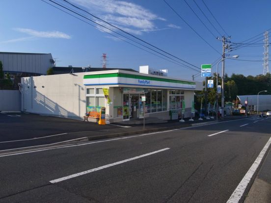 ファミリーマート 西八朔町店の画像