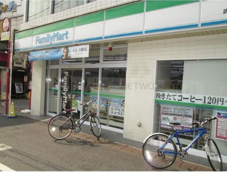 ファミリーマート 武蔵境二丁目店の画像