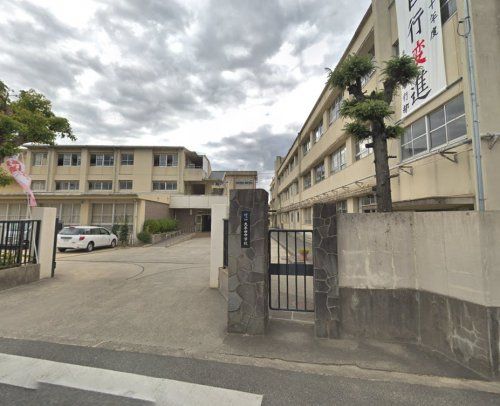 岸和田市立久米田中学校の画像