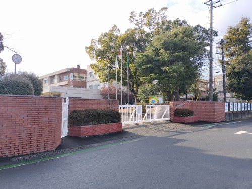 鴻巣市立鴻巣西中学校の画像