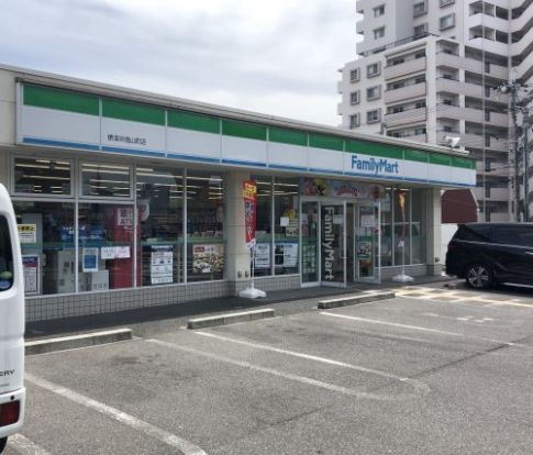 ファミリーマート 堺深井畑山町店の画像