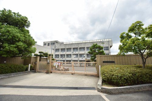 堺市立深井西小学校の画像