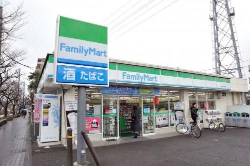 ファミリーマート 草加二丁目店の画像